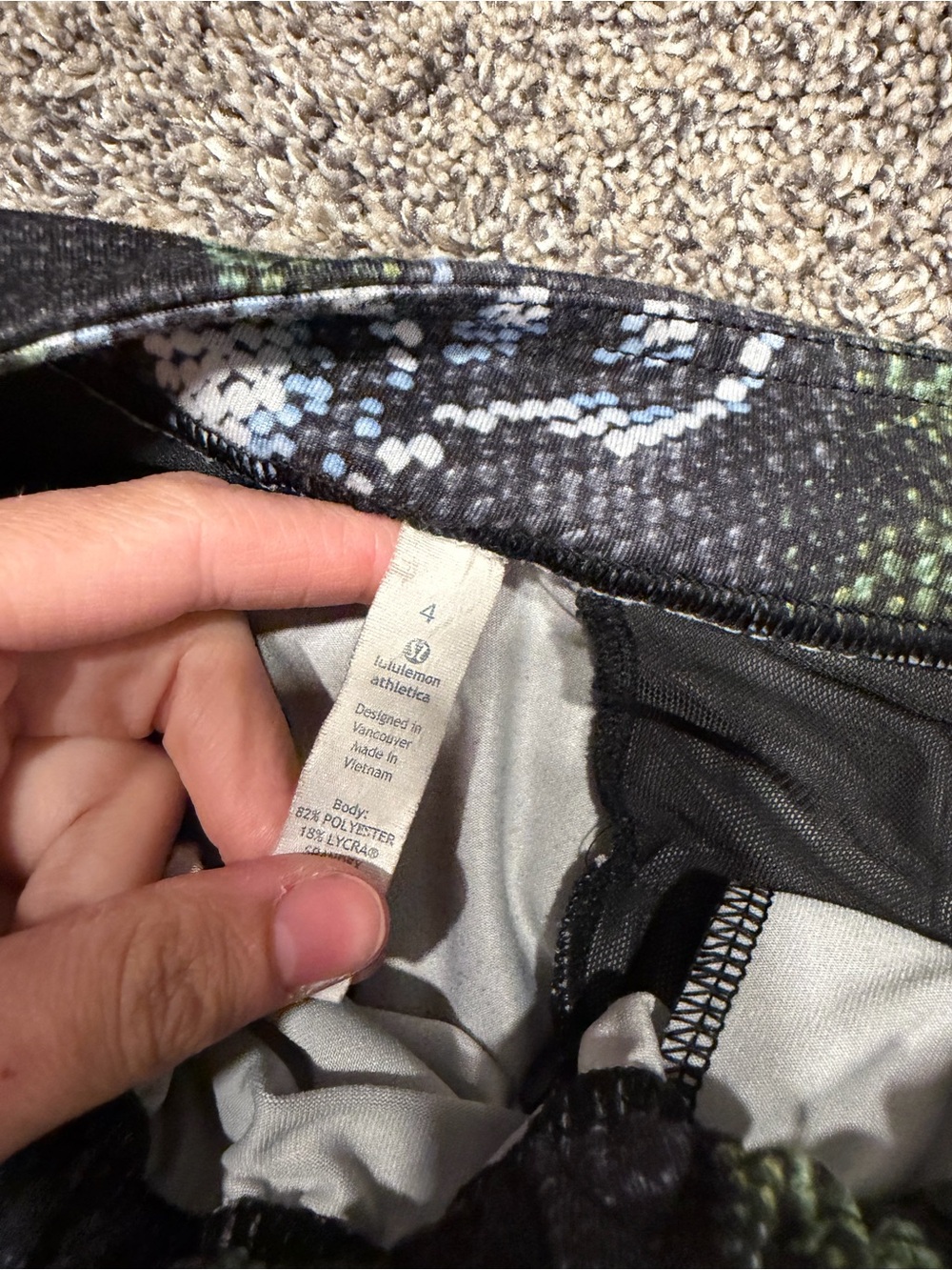 Lululemon jet crop slim
Pants garden party smooth size 4 - Picture 4 of 5